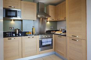 Marlin Aldgate Tower Bridge