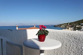 Blue Dolphin Studios & Apartment