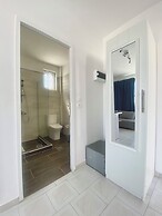 Blue Dolphin Studios & Apartment