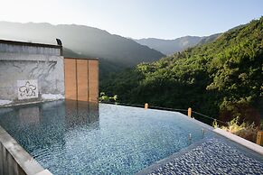 Grand Orchid Villa Resort