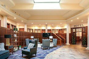 Bicycle Street Inn and Suites