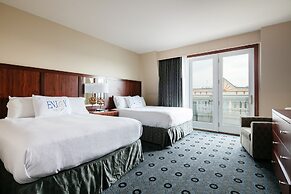 Bicycle Street Inn and Suites