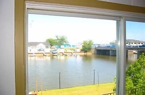 Edgewater Resorts - Edgewater Cottages