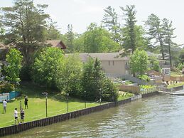 Edgewater Resorts - Edgewater Cottages