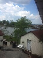 Edgewater Resorts - Edgewater Cottages