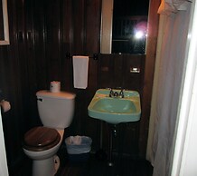 Edgewater Resorts - Edgewater Inn