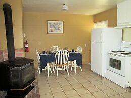 Edgewater Resorts - Edgewater Inn