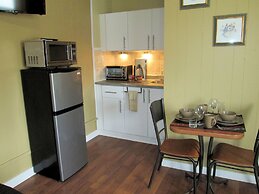 Edgewater Resorts - Edgewater Inn