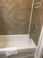 Edgewater Resorts - Edgewater Inn