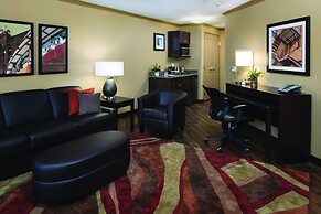 ClubHouse Hotel & Suites - Fargo