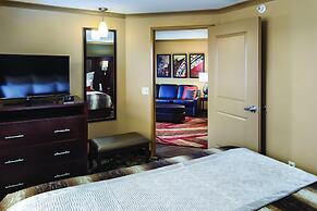 ClubHouse Hotel & Suites - Fargo