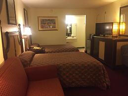 Maple Leaf Inn & Suites