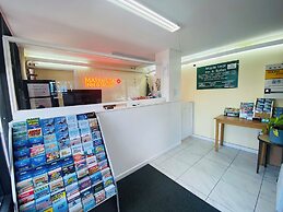 Maple Leaf Inn & Suites