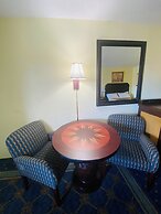 Maple Leaf Inn & Suites