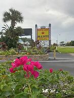 Maple Leaf Inn & Suites