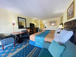 Maple Leaf Inn & Suites