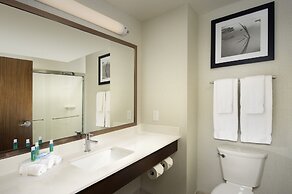 Holiday Inn Express & Suites Bay City by IHG