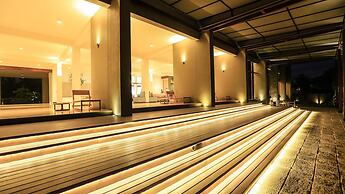 Pandanus Beach Resort & Spa