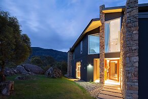 Oaks Lake Crackenback Resort