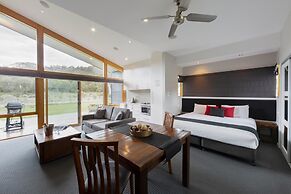 Oaks Lake Crackenback Resort