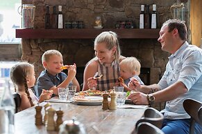 Lake Crackenback Resort & Spa