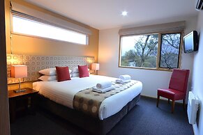 Oaks Lake Crackenback Resort