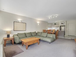 Oaks Lake Crackenback Resort