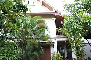 Lao Lu Lodge