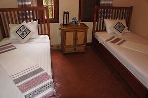 Lao Lu Lodge