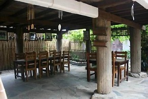 Lao Lu Lodge
