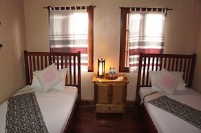 Lao Lu Lodge