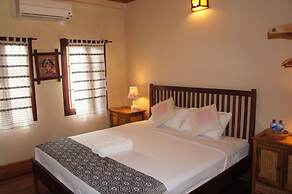 Lao Lu Lodge