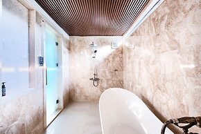 THE BLOSSOM RESORT ISLAND DA NANG - Onsen Included