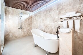 THE BLOSSOM RESORT ISLAND DA NANG - Onsen Included