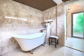 THE BLOSSOM RESORT ISLAND DA NANG - Onsen Included