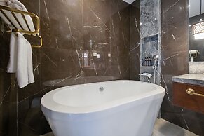 THE BLOSSOM RESORT ISLAND DA NANG - Onsen Included