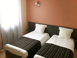 FASTHOTEL LE RALE DES GENETS - Un hôtel FH COLLECTION