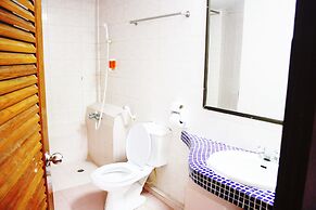 Seashore Pattaya Resort