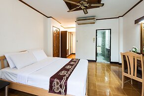 Seashore Pattaya Resort