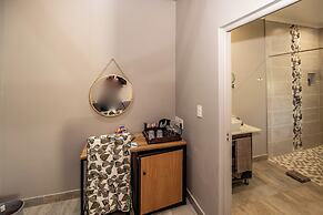 Nut Grove Boutique Hotel