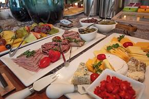 Nut Grove Boutique Hotel