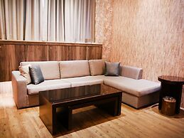 Moonshy Boutique Motel