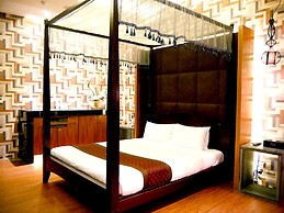 Moonshy Boutique Motel