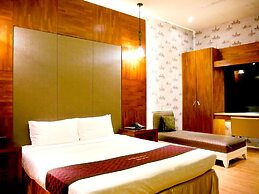 Moonshy Boutique Motel