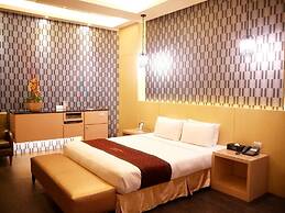 Moonshy Boutique Motel