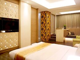 Moonshy Boutique Motel