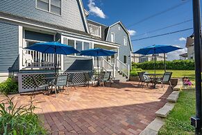 The Lighthouse Inn & Suites