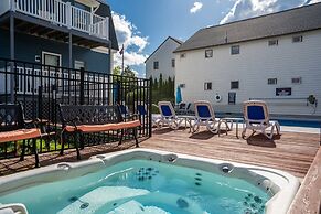 The Lighthouse Inn & Suites