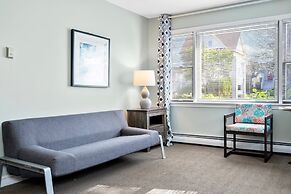 The Lighthouse Inn & Suites