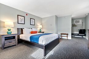 The Lighthouse Inn & Suites